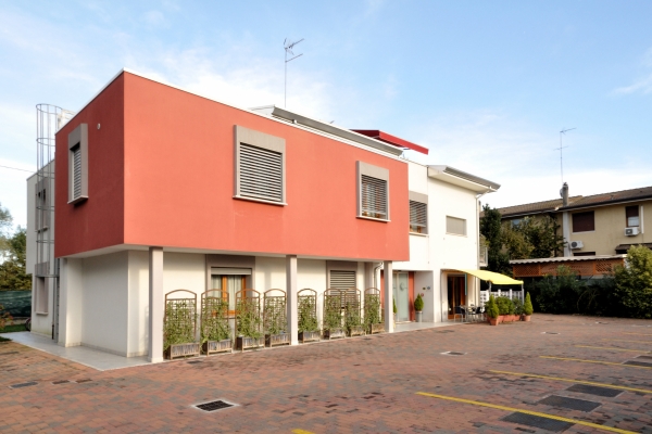 Hotel Mezzaluna (Treviso)